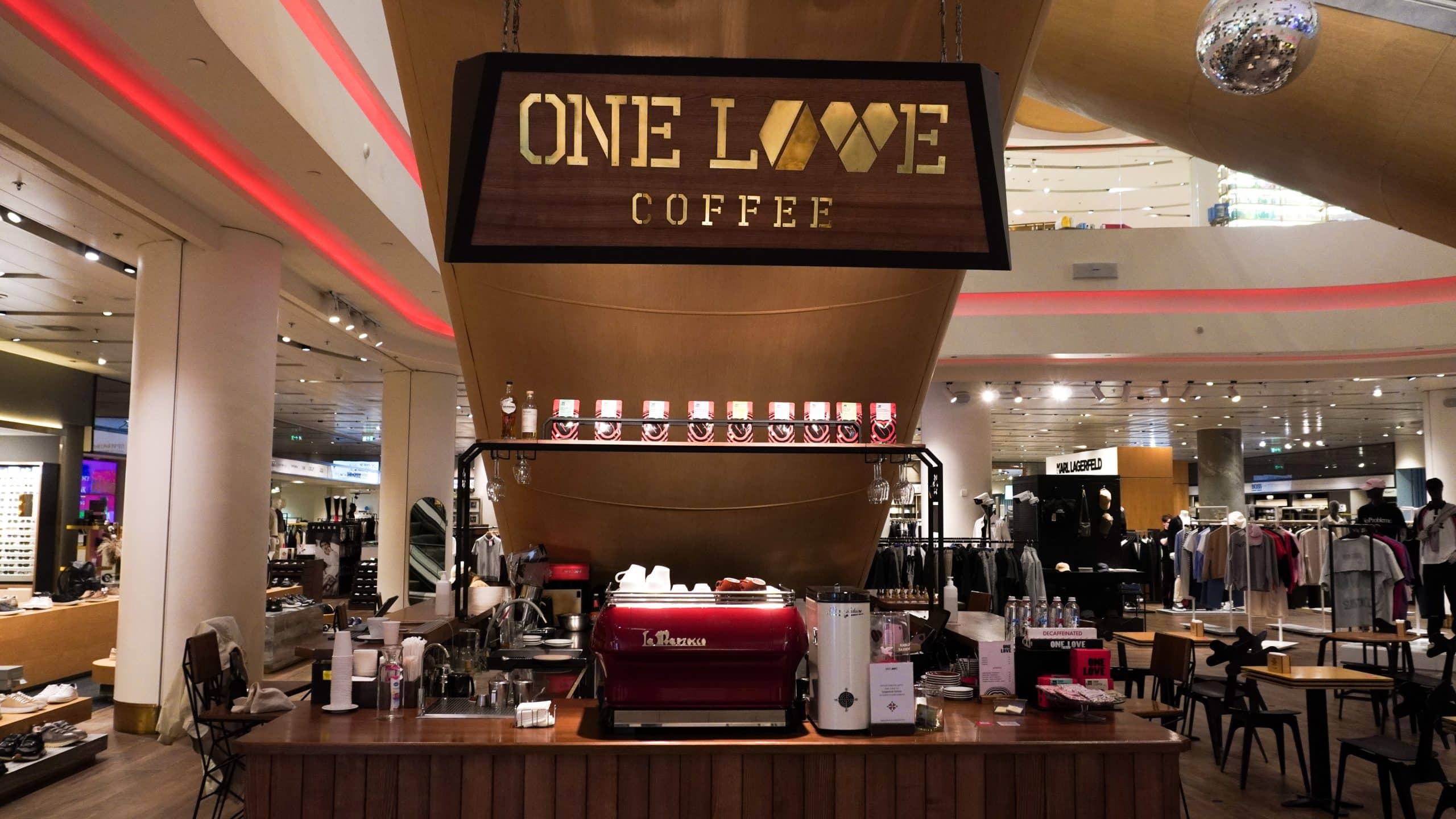 WAN  LOVEです。 Контакти - ONE LOVE